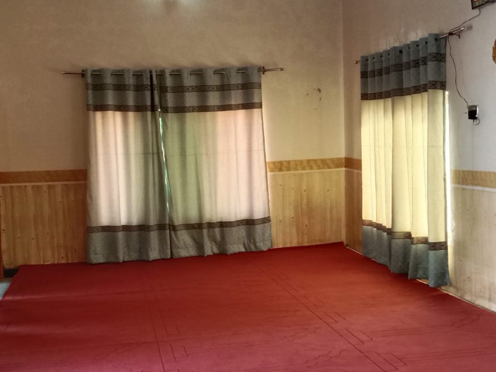 Curtains in the masijd